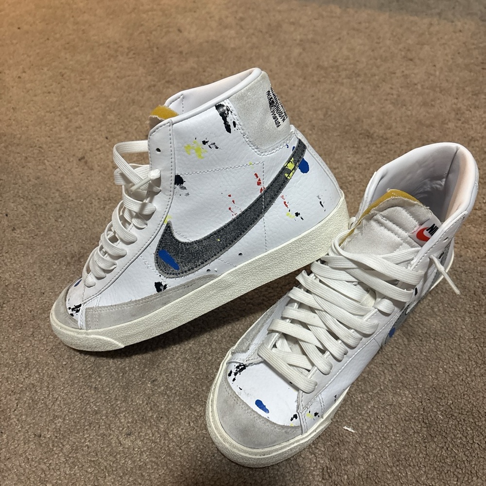 White High-Top Sneakers with Paint Splatter